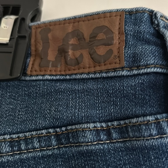Lee Jeans, Regular Fit, Straight Leg, Mid Rise, Women's 12 - Picture 5 of 6